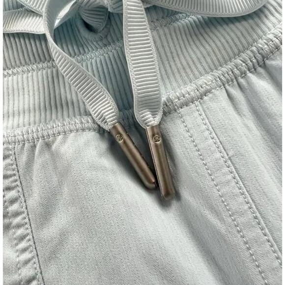 (8) $98 Lululemon‎ Dance Studio Mid-Rise Jogger *Full Length Powder Blue - Picture 8 of 8